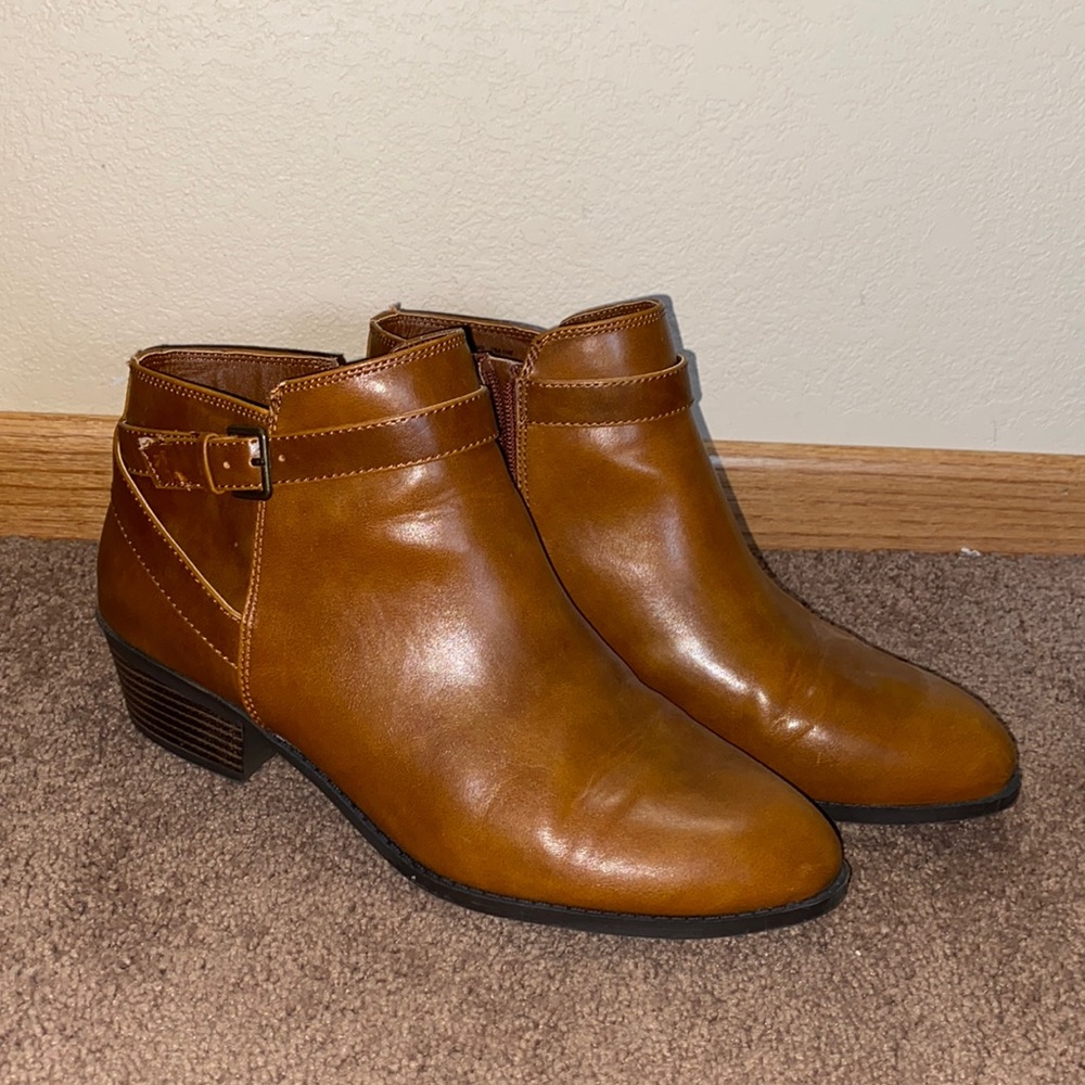 Brown ankle boots!